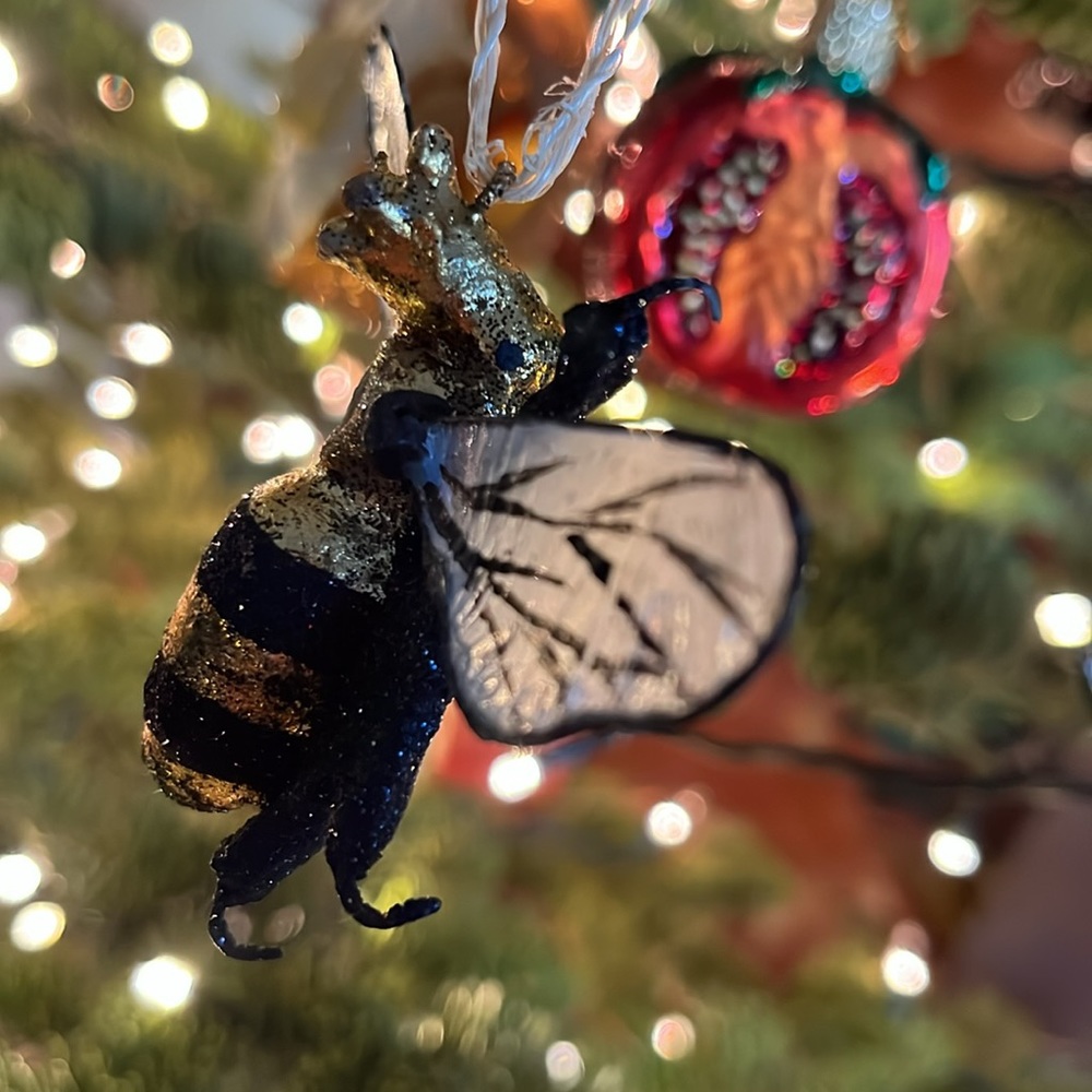 Cody Foster Queen Bee Ornament - Picture 3 of 10